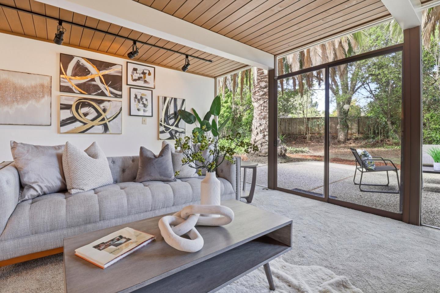 San Mateo, California, 94402, United States, 3 Bedrooms Bedrooms, ,2 BathroomsBathrooms,Residential,For Sale,1989577