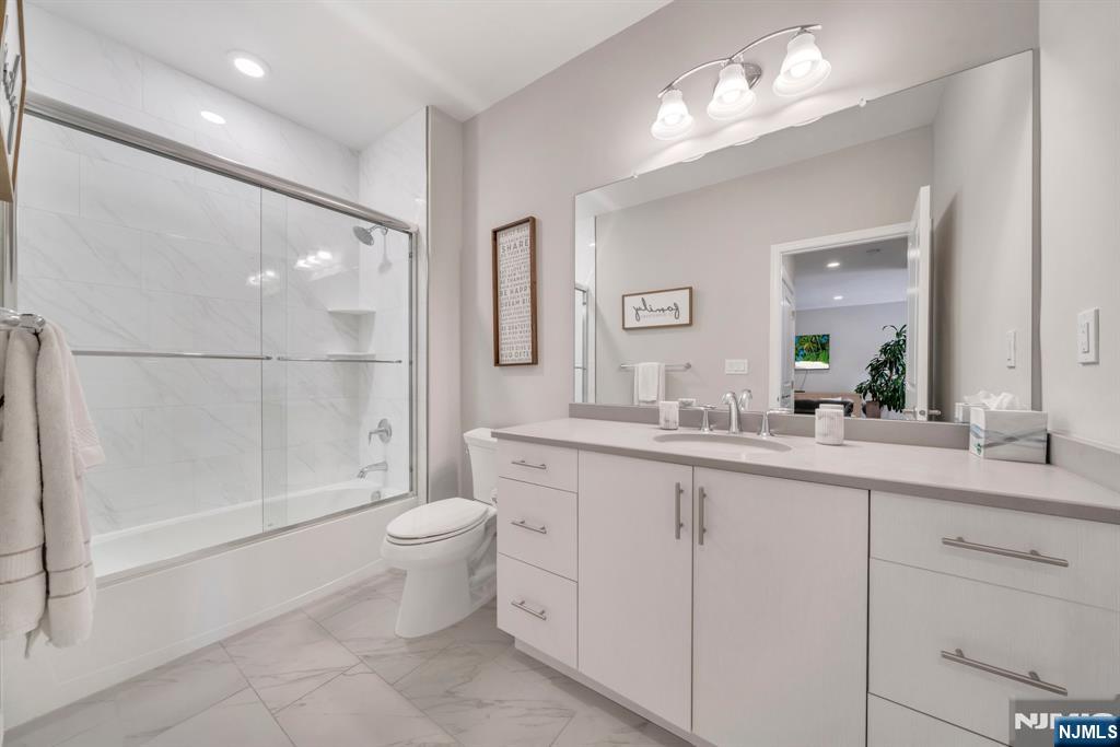 River Vale, New Jersey, 07675, United States, 3 Bedrooms Bedrooms, ,5 BathroomsBathrooms,Residential,For Sale,1906590