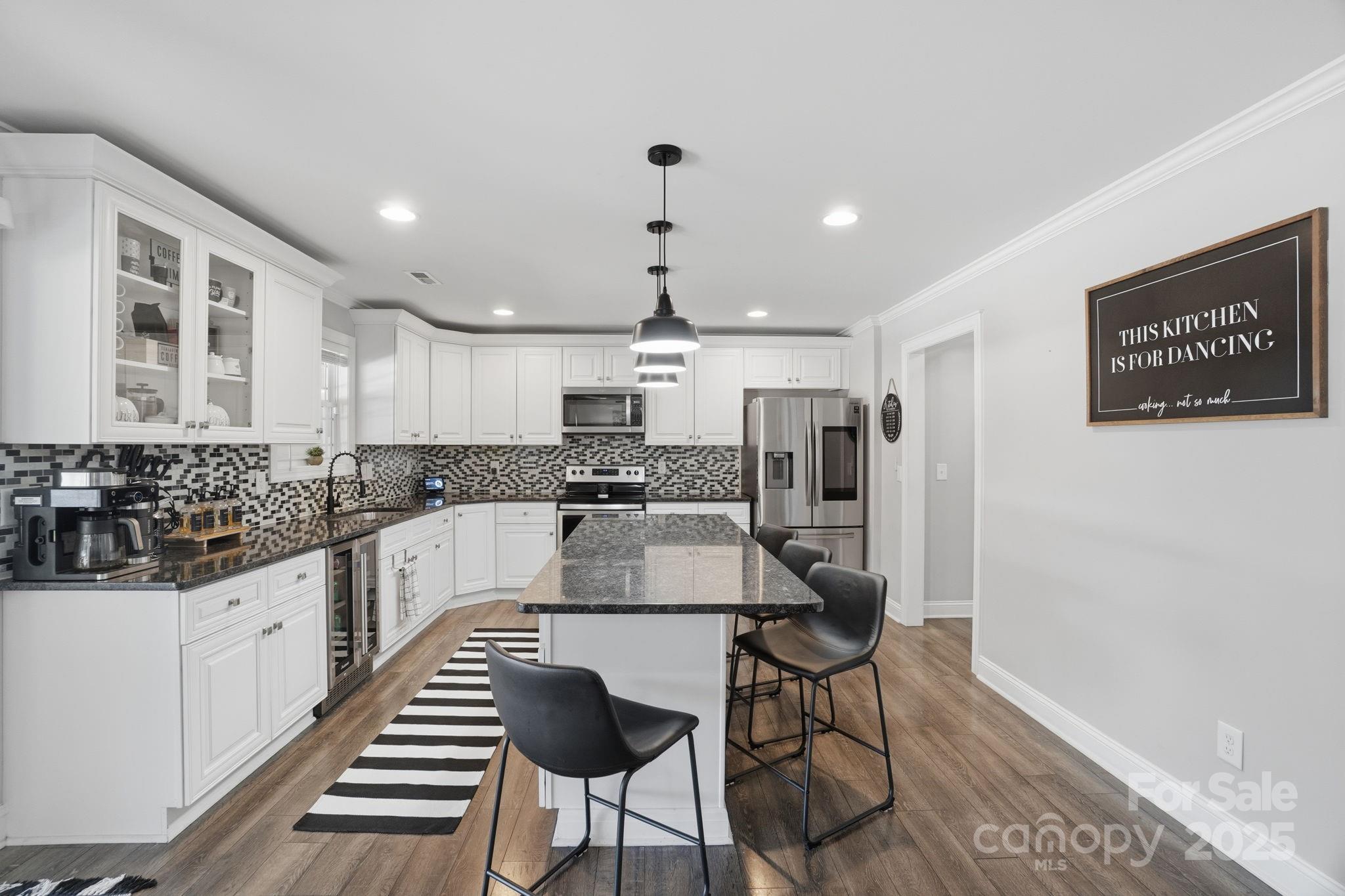 Kannapolis, North Carolina, 28081, United States, 4 Bedrooms Bedrooms, ,3 BathroomsBathrooms,Residential,For Sale,1996978