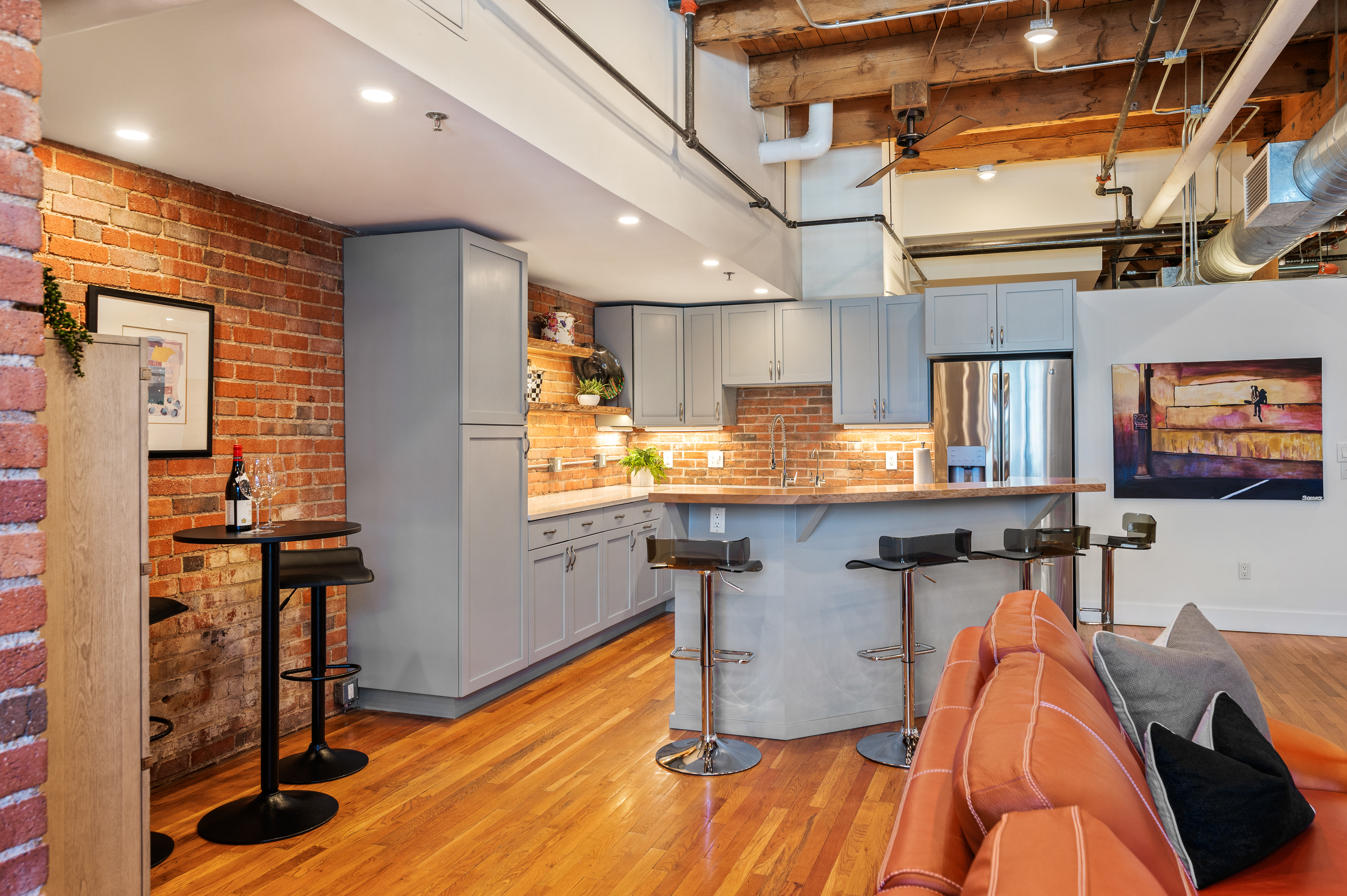 Unit 518 Occupies the Top Floor of the Ice House Lofts - 物件實景