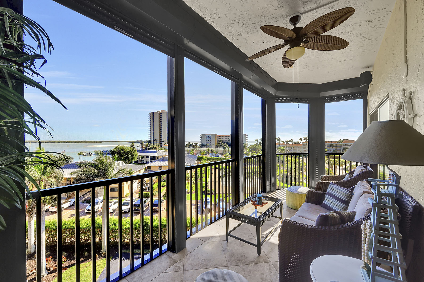  MARCO ISLAND - CAMELOT CONDO - 物件實景