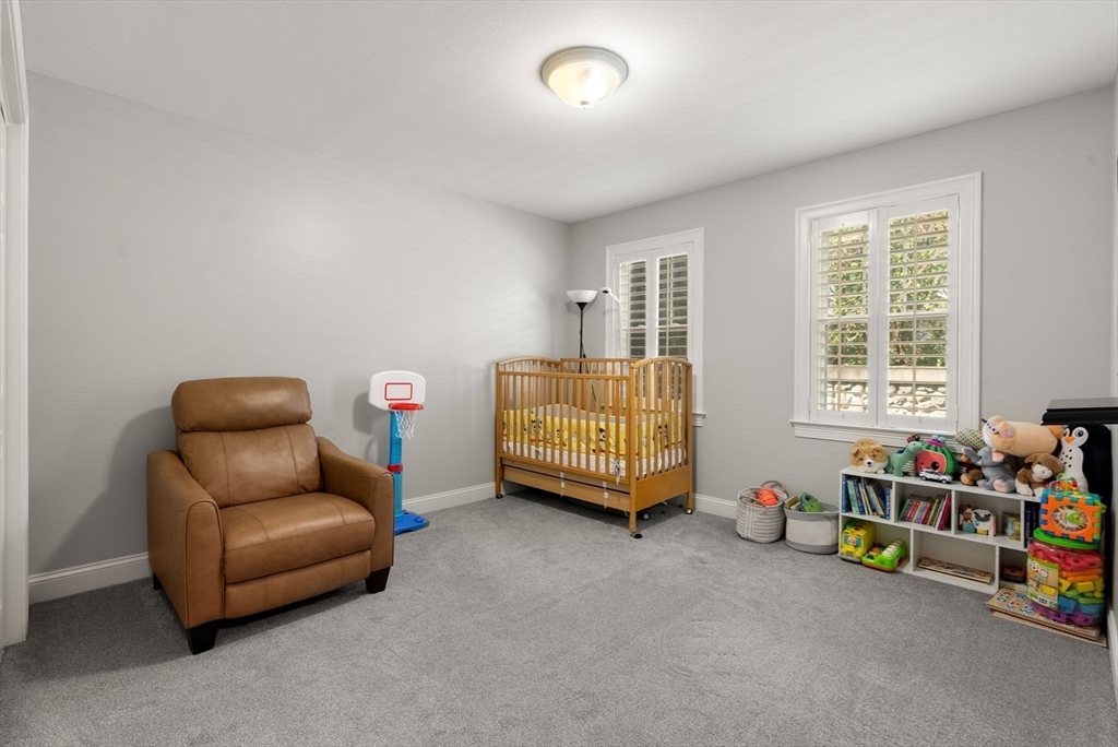 Ludlow, Massachusetts, 01056, United States, 3 Bedrooms Bedrooms, ,3 BathroomsBathrooms,Residential,For Sale,1942127