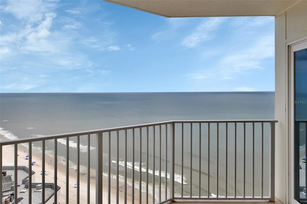 Daytona Beach Shores, Florida, 32118, United States, 2 Bedrooms Bedrooms, ,2 BathroomsBathrooms,Residential,For Sale,1906668