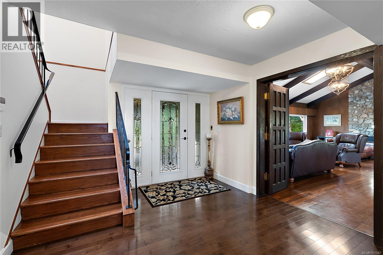 NORTH SAANICH, British Columbia, V8L 5L5, CA, 5 Bedrooms Bedrooms, ,4 BathroomsBathrooms,Residential,For Sale,1946996