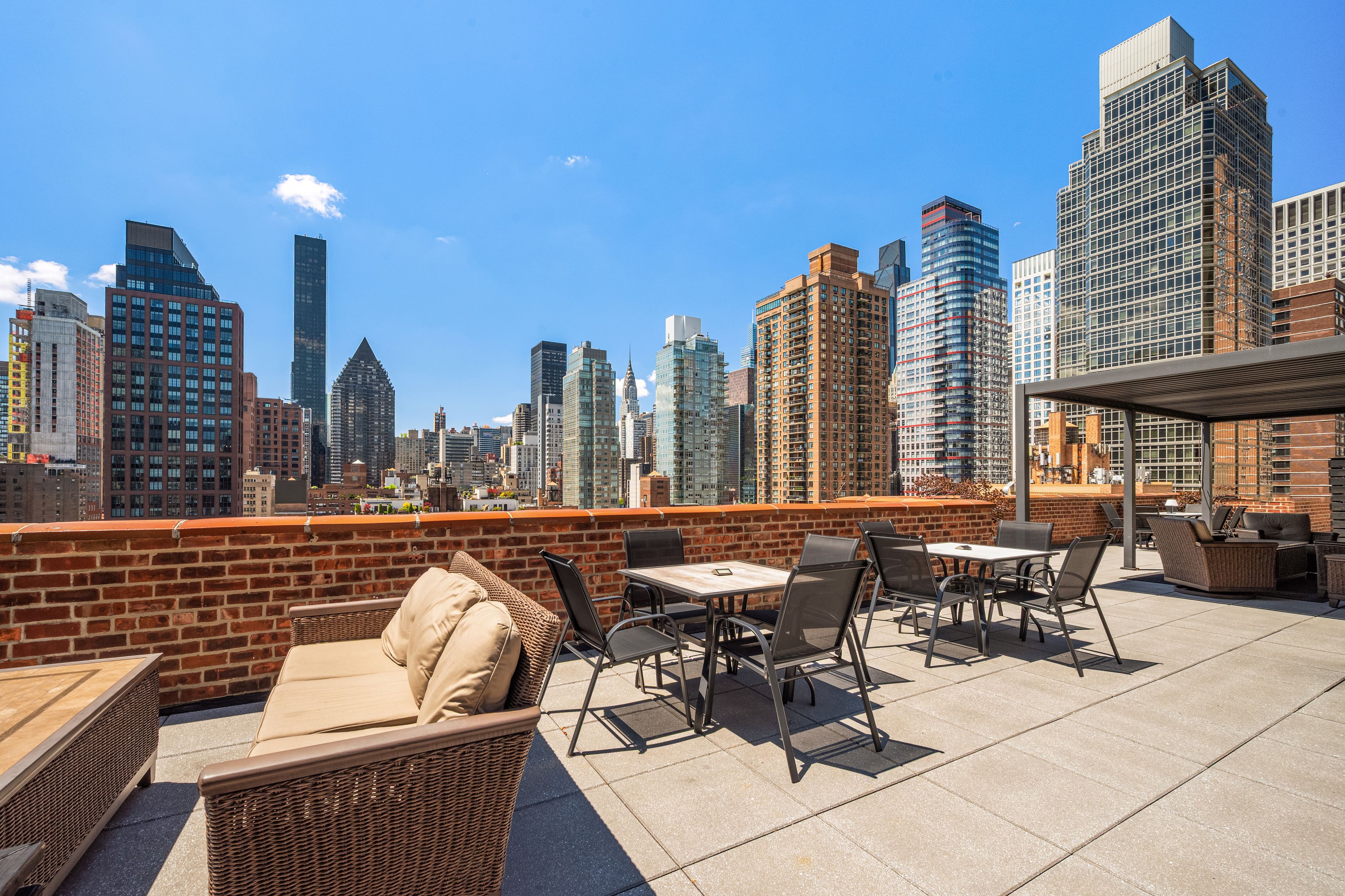  333 East 55th St, 8H: Spacious 1 Bedroom - 物件實景