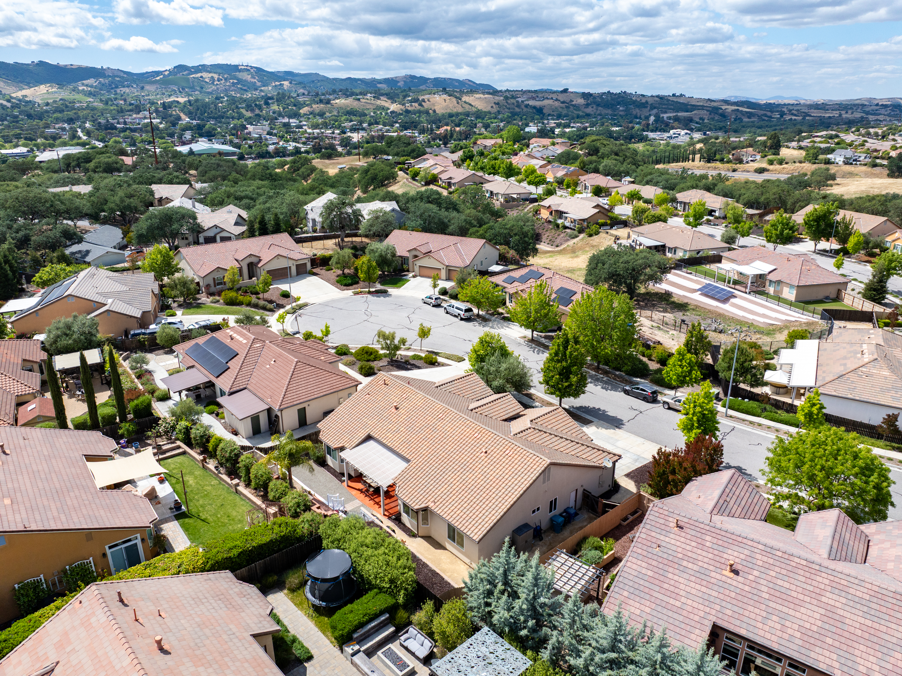  Timeless Living in Vintage at Montebello Oaks - 物件實景