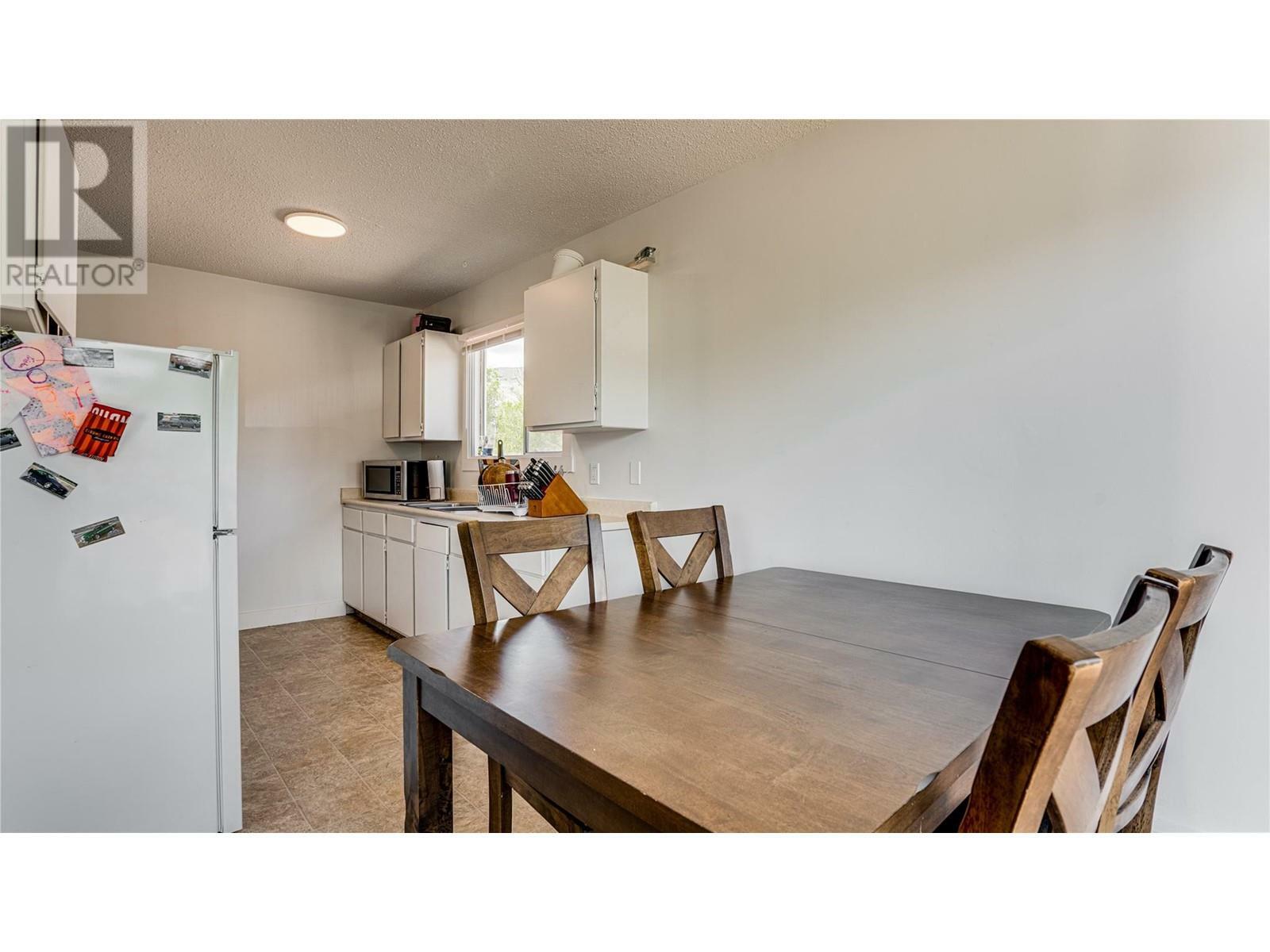 VERNON, British Columbia, V1T 7P8, CA, 8 Bedrooms Bedrooms, ,4 BathroomsBathrooms,Residential,For Sale,1837087