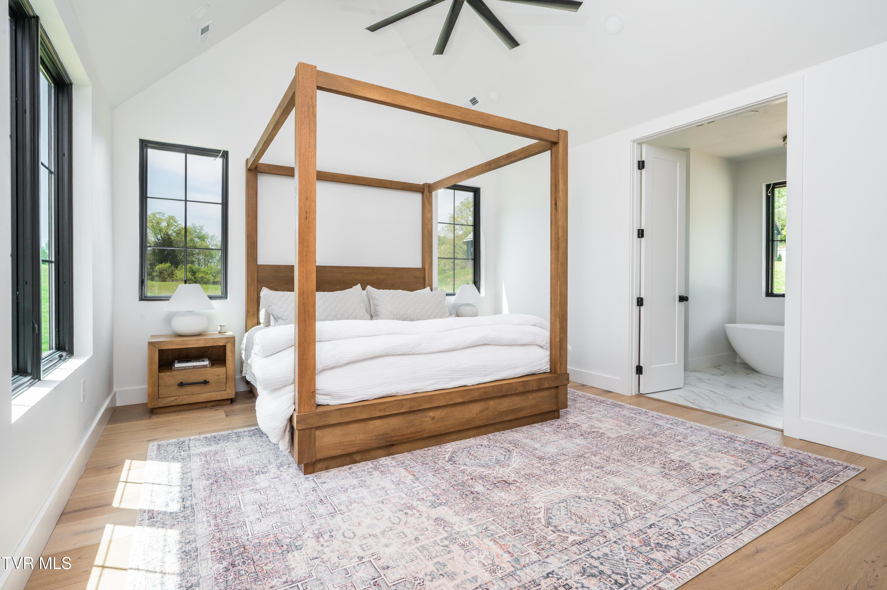 Kingsport, Tennessee, 37664, United States, 4 Bedrooms Bedrooms, ,4 BathroomsBathrooms,Residential,For Sale,1981214