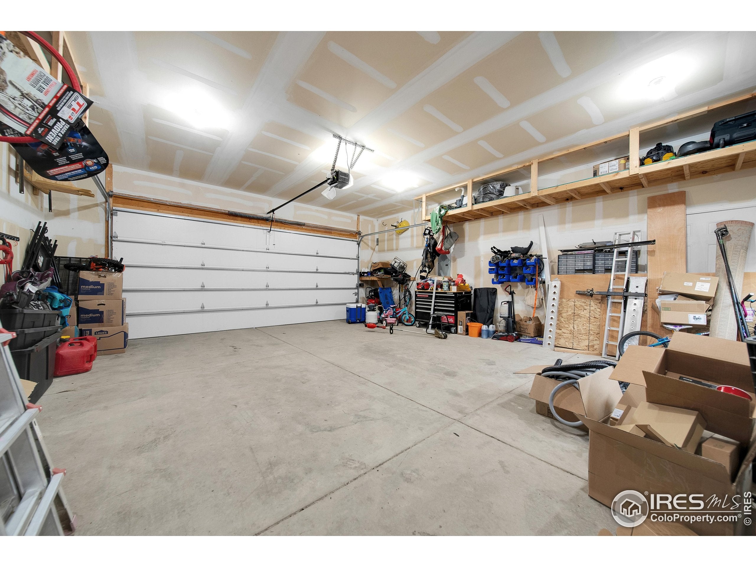 Wiggins, Colorado, 80654, United States, 5 Bedrooms Bedrooms, ,2 BathroomsBathrooms,Residential,For Sale,1982947