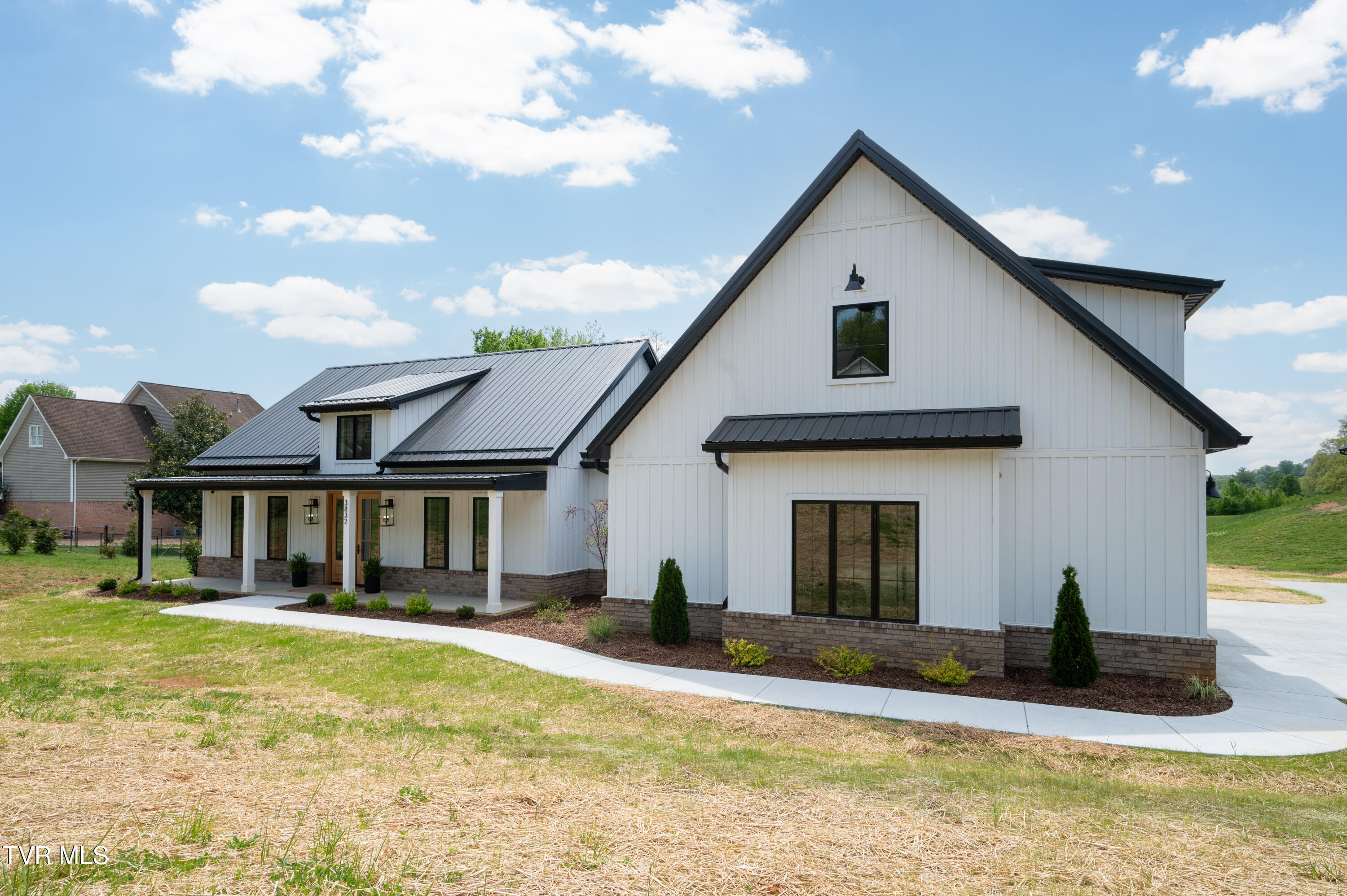 Kingsport, Tennessee, 37664, United States, 4 Bedrooms Bedrooms, ,4 BathroomsBathrooms,Residential,For Sale,1780737