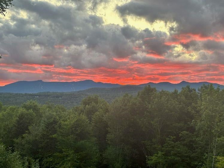 Stowe, Vermont, 05672, United States, 3 Bedrooms Bedrooms, ,2 BathroomsBathrooms,Residential,For Sale,1907047