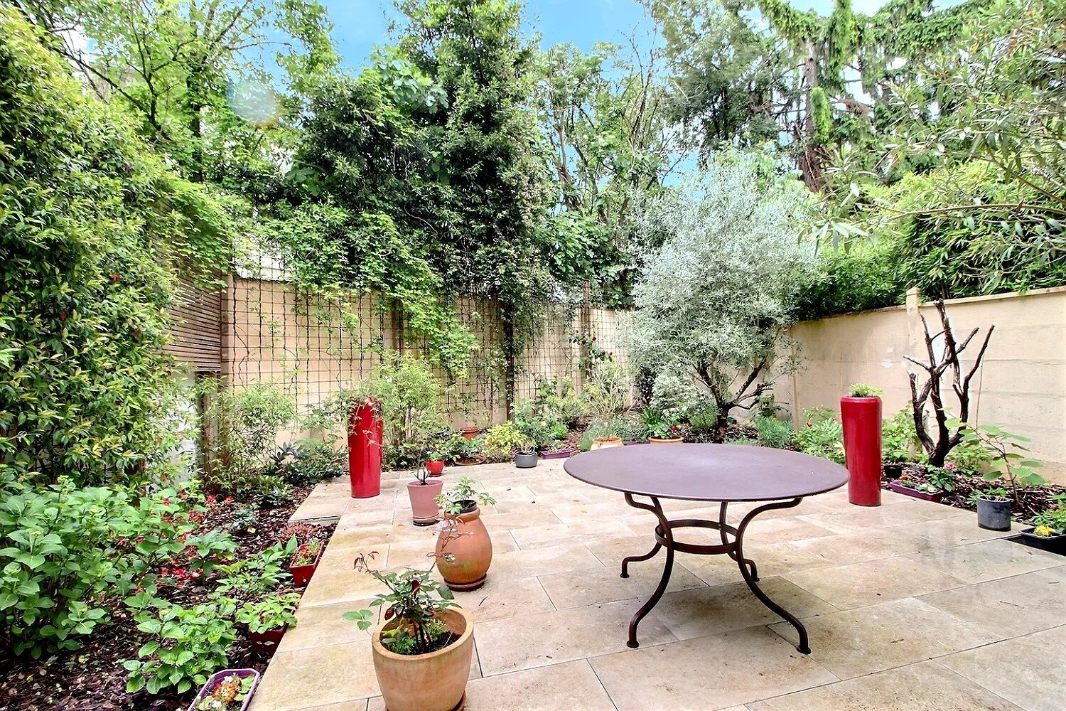 Bordeaux, New Aquitaine, 33000, FR, 5 Bedrooms Bedrooms, ,2 BathroomsBathrooms,Residential,For Sale,1440702
