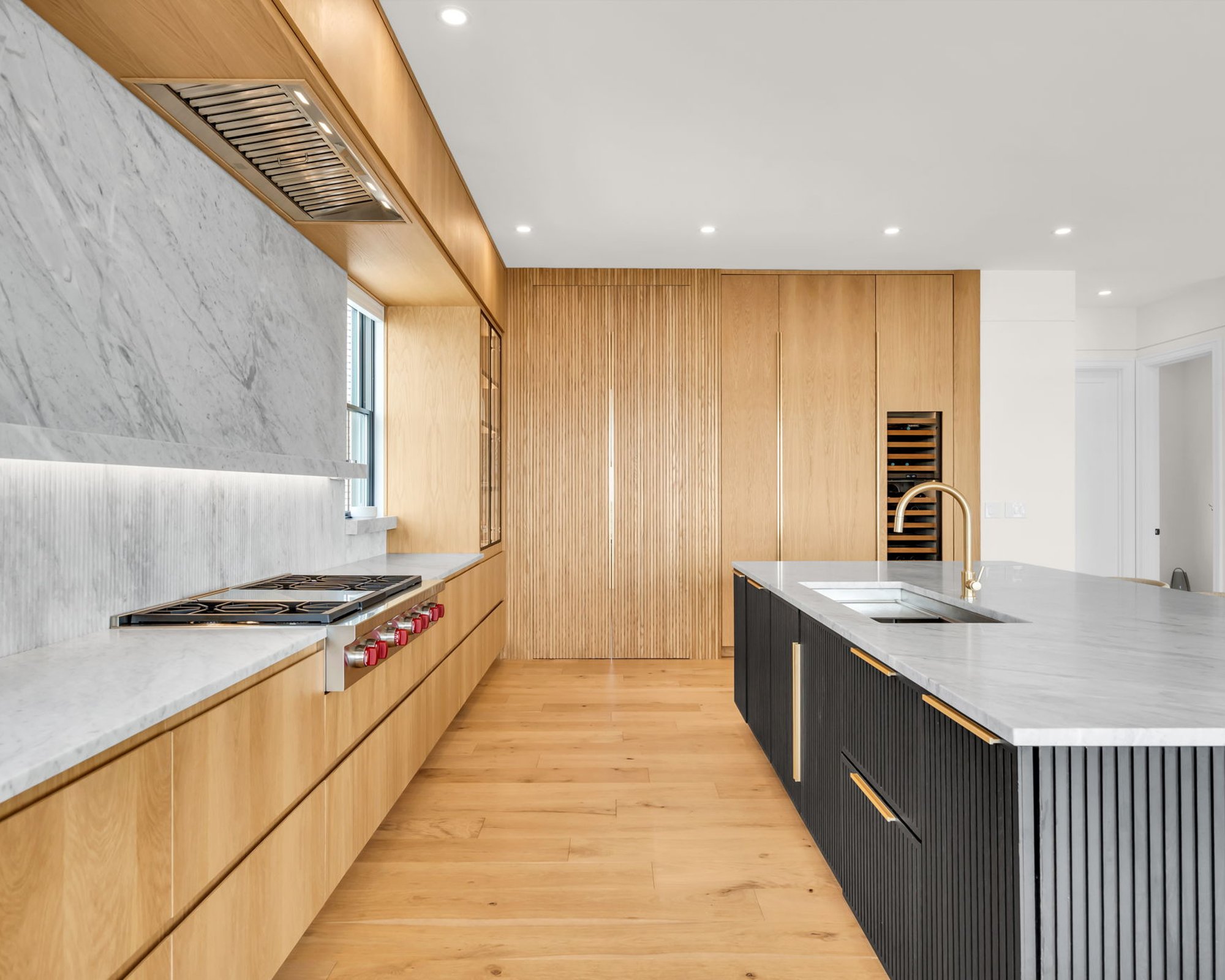  Exceptional Custom Built Waterfront Home - 物件實景