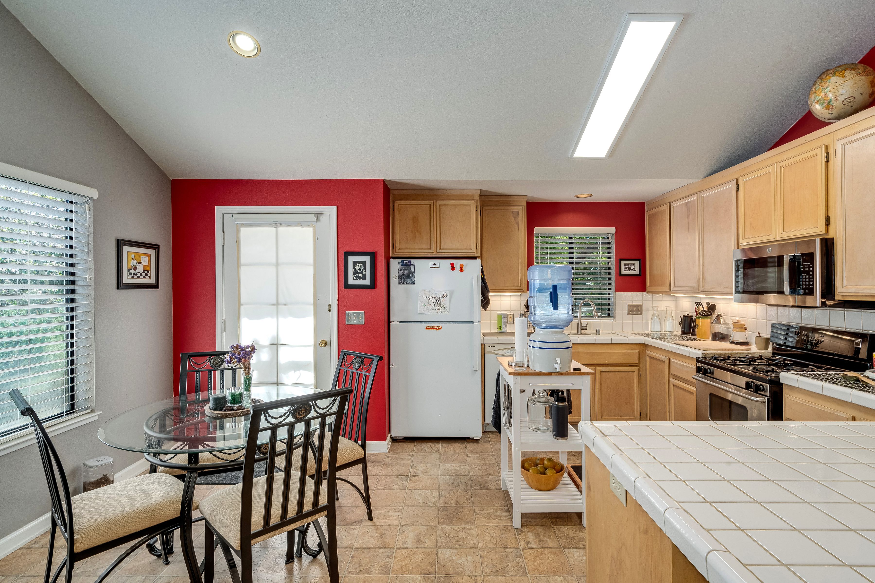  1040 Mount George Avenue - 物件實景