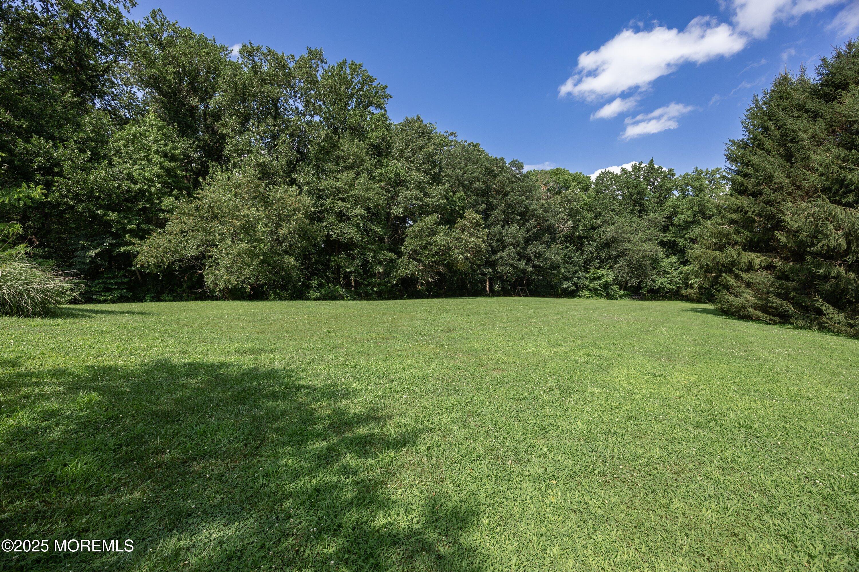 Cream Ridge, New Jersey, 08514, United States, 4 Bedrooms Bedrooms, ,3 BathroomsBathrooms,Residential,For Sale,1904272