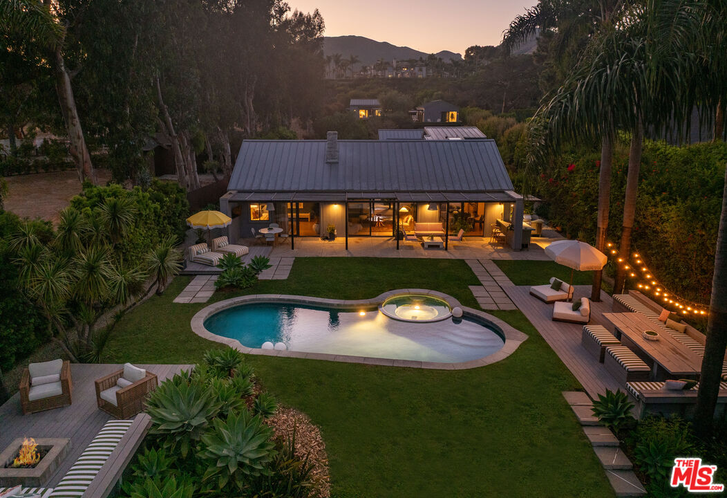 Malibu, California, 90265, United States, 5 Bedrooms Bedrooms, ,5 BathroomsBathrooms,Residential,For Sale,1918690
