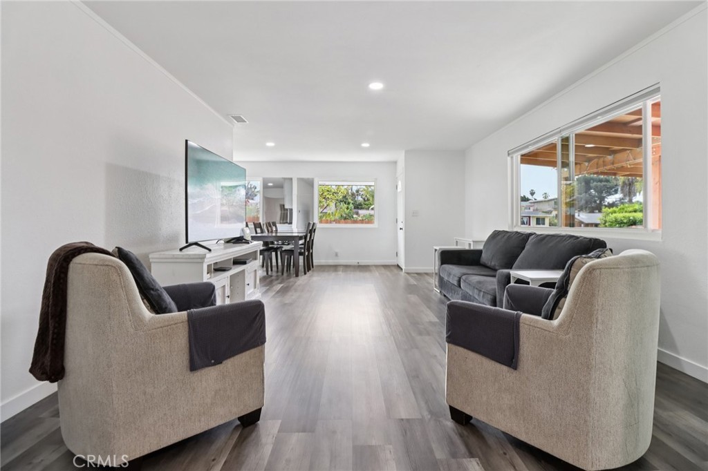 Oceanside, California, 92056, United States, 3 Bedrooms Bedrooms, ,2 BathroomsBathrooms,Residential,For Sale,2031943