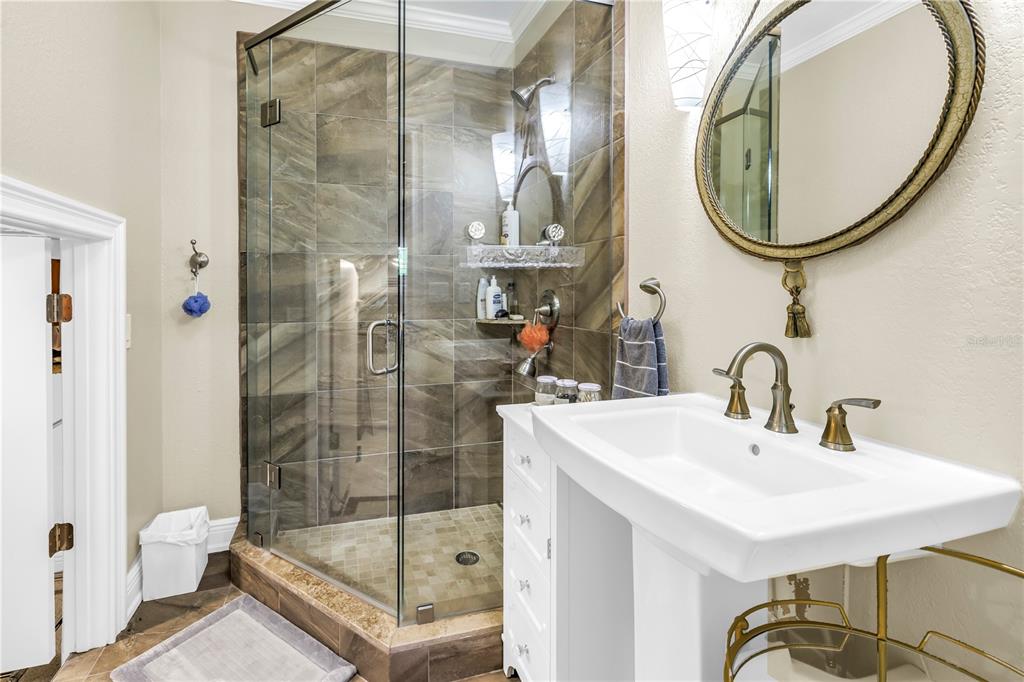 St Petersburg, Florida, 33715, United States, 4 Bedrooms Bedrooms, ,5 BathroomsBathrooms,Residential,For Sale,1999732