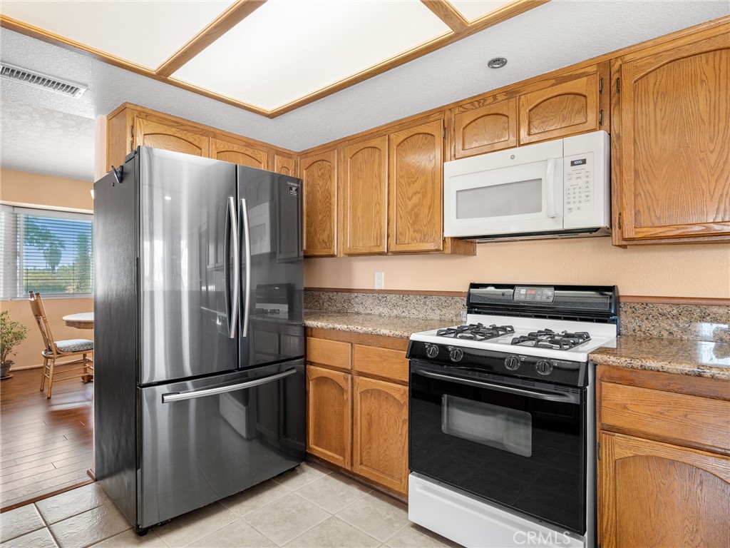 Apple Valley, California, 92307, United States, 3 Bedrooms Bedrooms, ,3 BathroomsBathrooms,Residential,For Sale,1954812