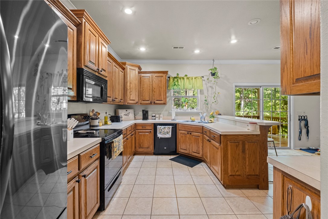 Bella Vista, Arkansas, 72714, United States, 4 Bedrooms Bedrooms, ,3 BathroomsBathrooms,Residential,For Sale,1949126