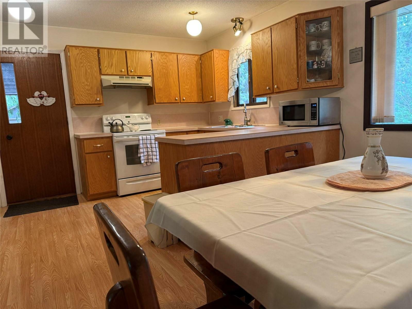 WINLAW, British Columbia, V0G 2J0, CA, 4 Bedrooms Bedrooms, ,1 BathroomBathrooms,Residential,For Sale,1837554