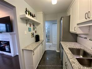Ottawa, Ontario, K1R 7X2, CA, 2 Bedrooms Bedrooms, ,2 BathroomsBathrooms,Residential,For Sale,1925745