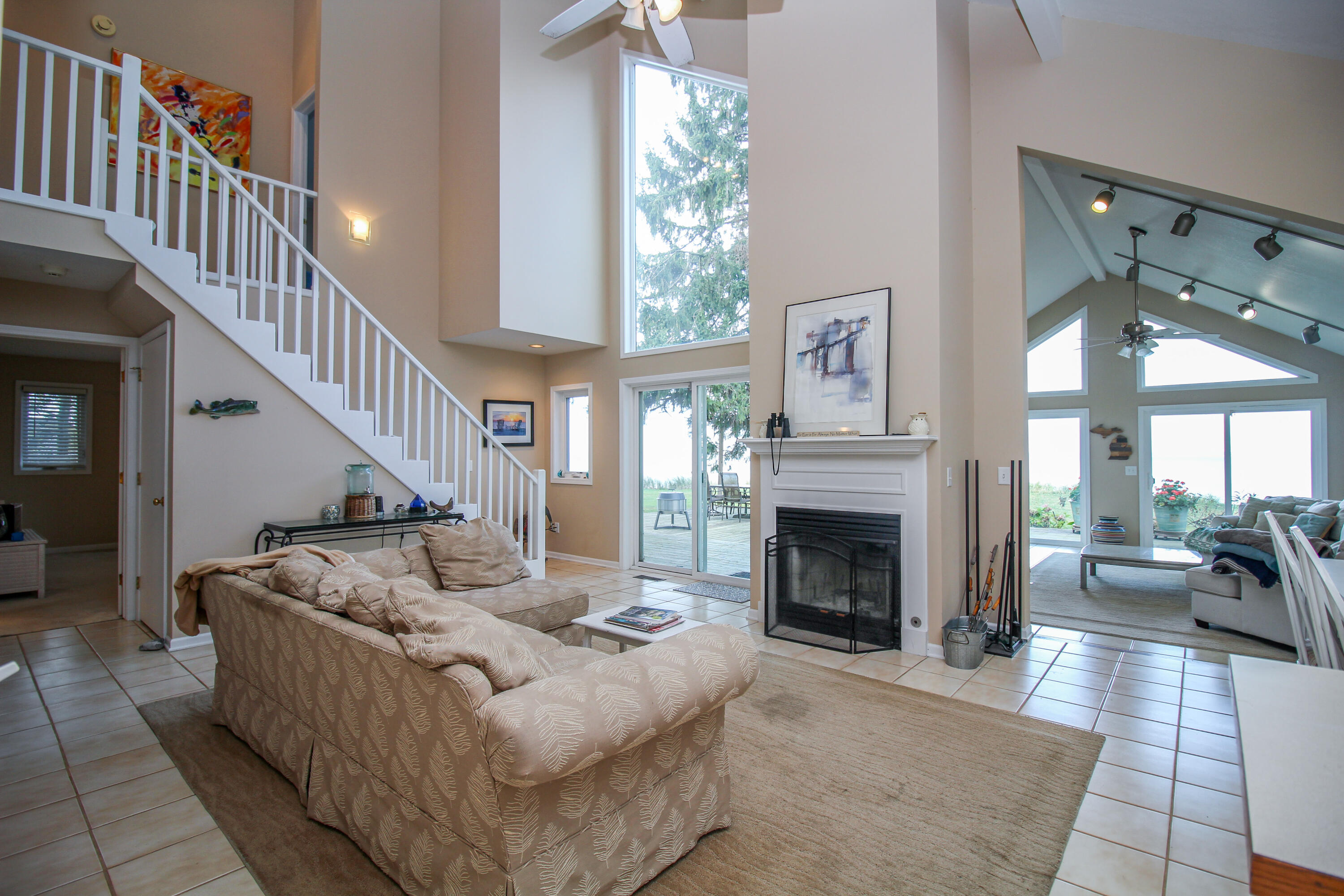 South Haven, Michigan, 49090, United States, 3 Bedrooms Bedrooms, ,4 BathroomsBathrooms,Residential,For Sale,1982825