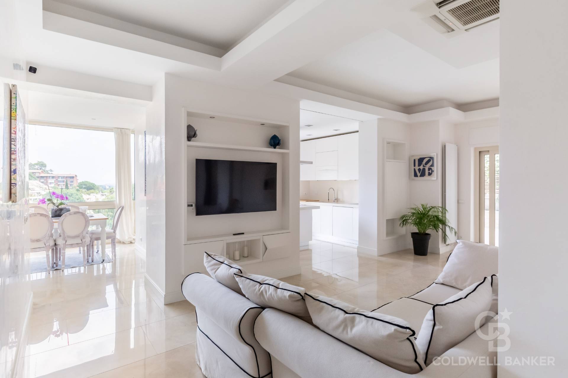 Roma, Roma, 00100, IT, 3 Bedrooms Bedrooms, ,3 BathroomsBathrooms,Residential,For Sale,1932847