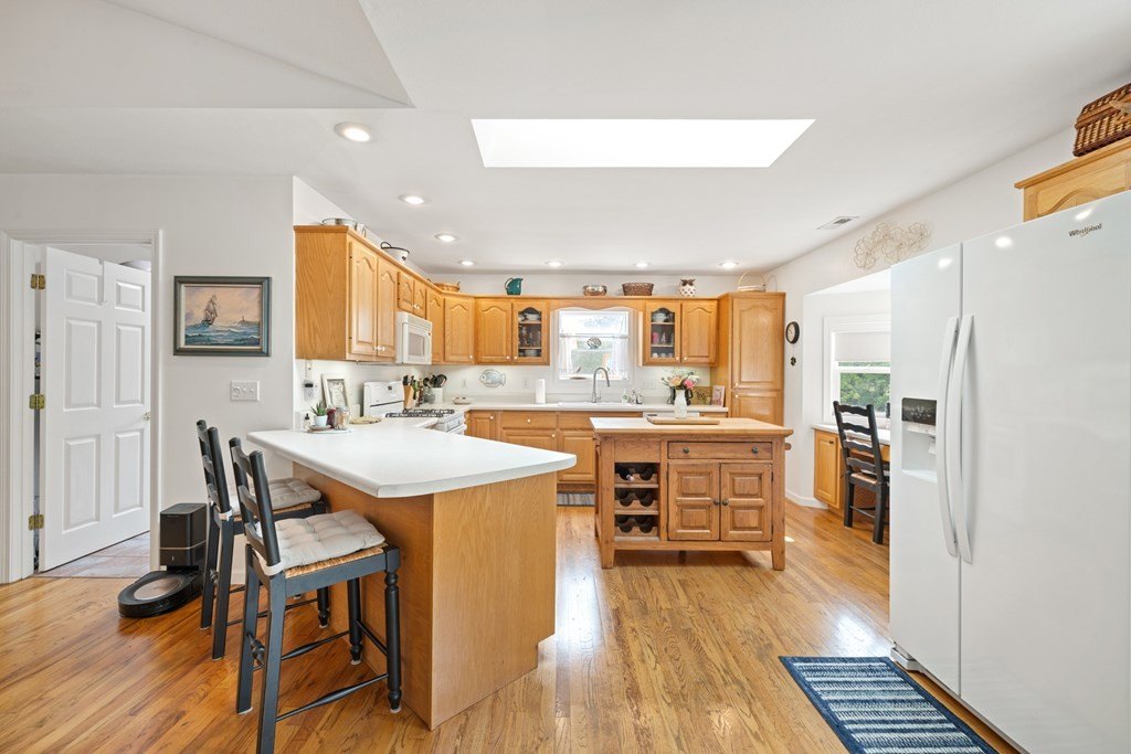 Murphy, North Carolina, 28906, United States, 2 Bedrooms Bedrooms, ,2 BathroomsBathrooms,Residential,For Sale,1923823