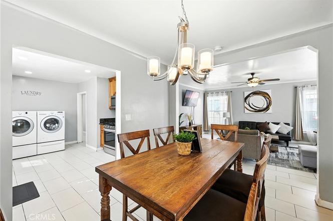 South Gate, California, 90280, United States, 2 Bedrooms Bedrooms, ,1 BathroomBathrooms,Residential,For Sale,1942759