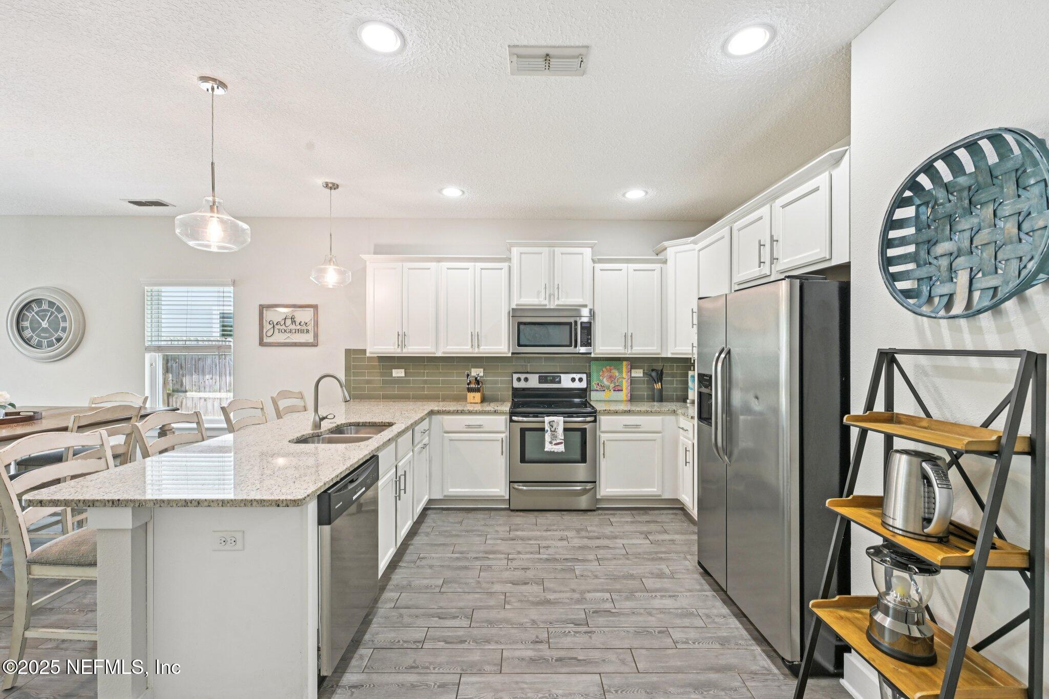 Jacksonville Beach, Florida, 32250, United States, 4 Bedrooms Bedrooms, ,3 BathroomsBathrooms,Residential,For Sale,1939457