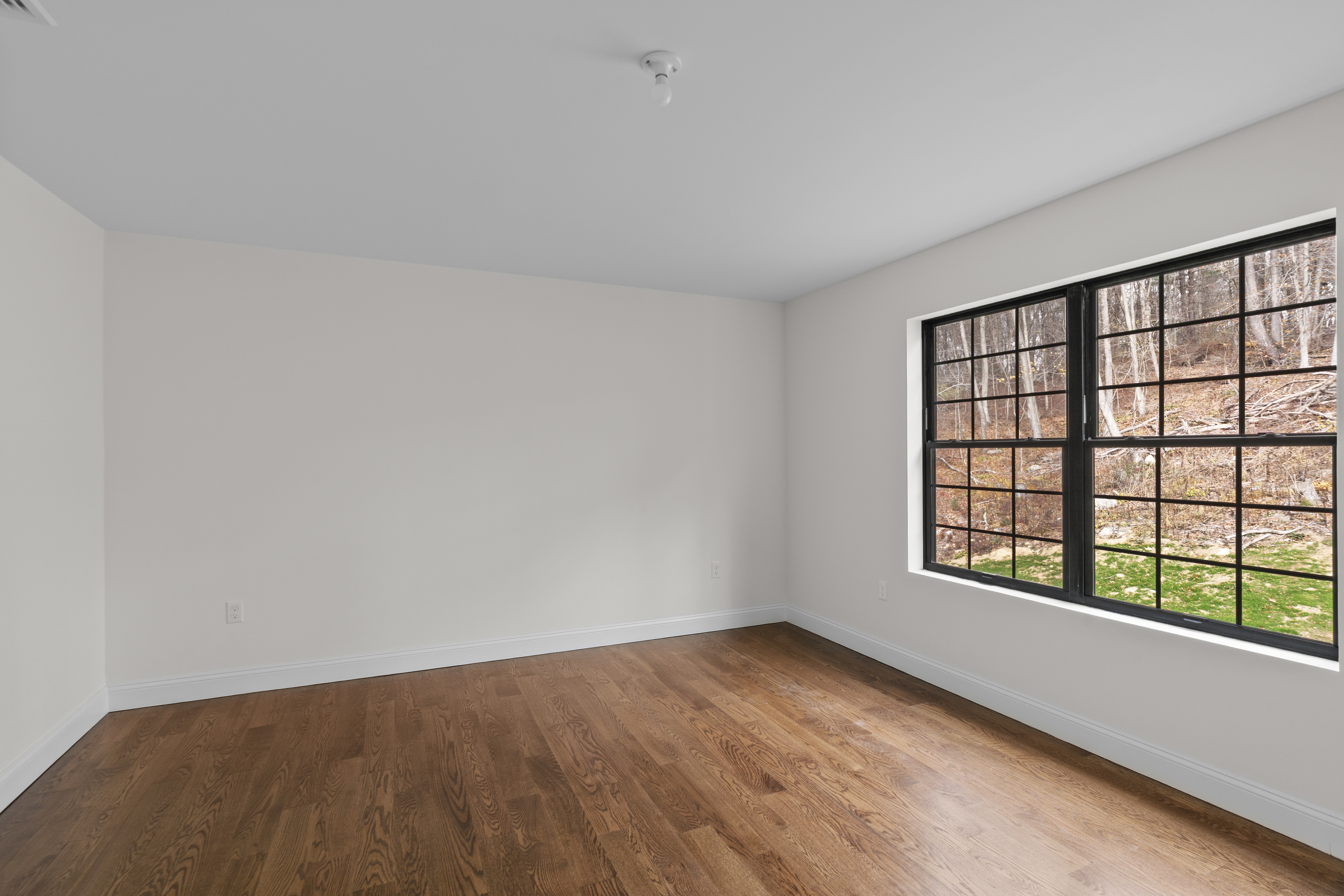 East Hampton, Connecticut, 06424, United States, 3 Bedrooms Bedrooms, ,3 BathroomsBathrooms,Residential,For Sale,1990292