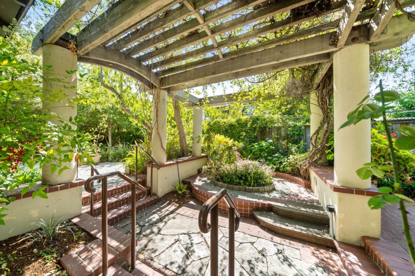 Palo Alto, California, 94301, United States, 4 Bedrooms Bedrooms, ,4 BathroomsBathrooms,Residential,For Sale,1837921