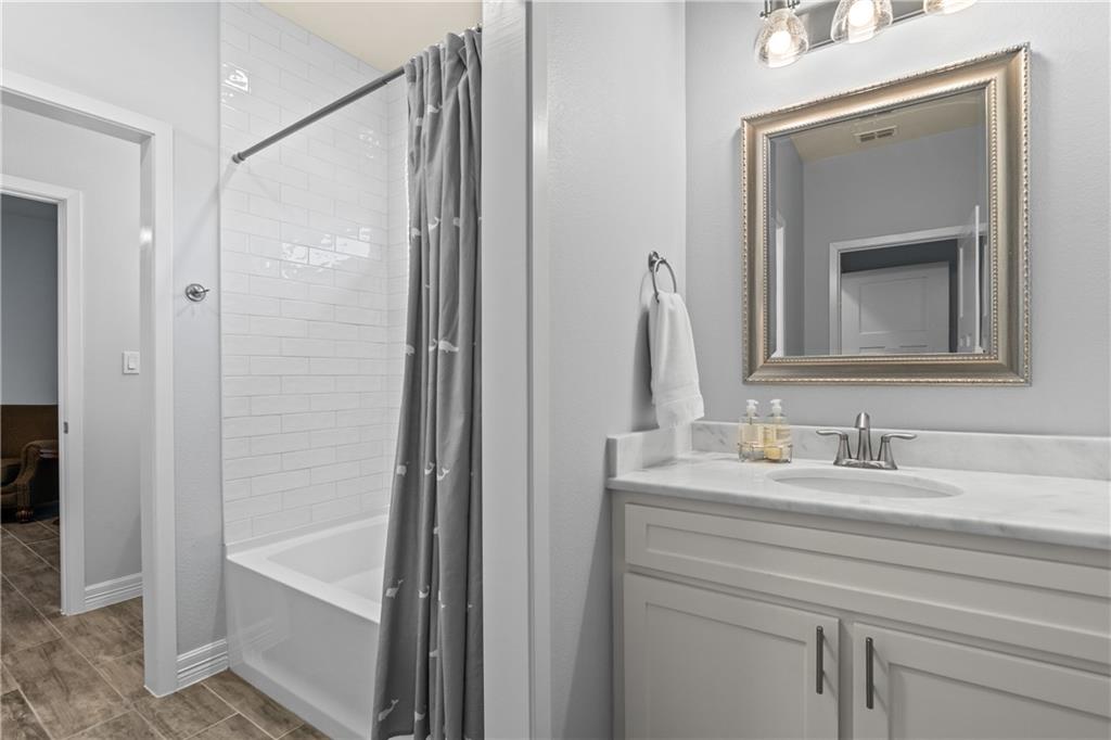 Corpus Christi, Texas, 78418, United States, 5 Bedrooms Bedrooms, ,3 BathroomsBathrooms,Residential,For Sale,1847256