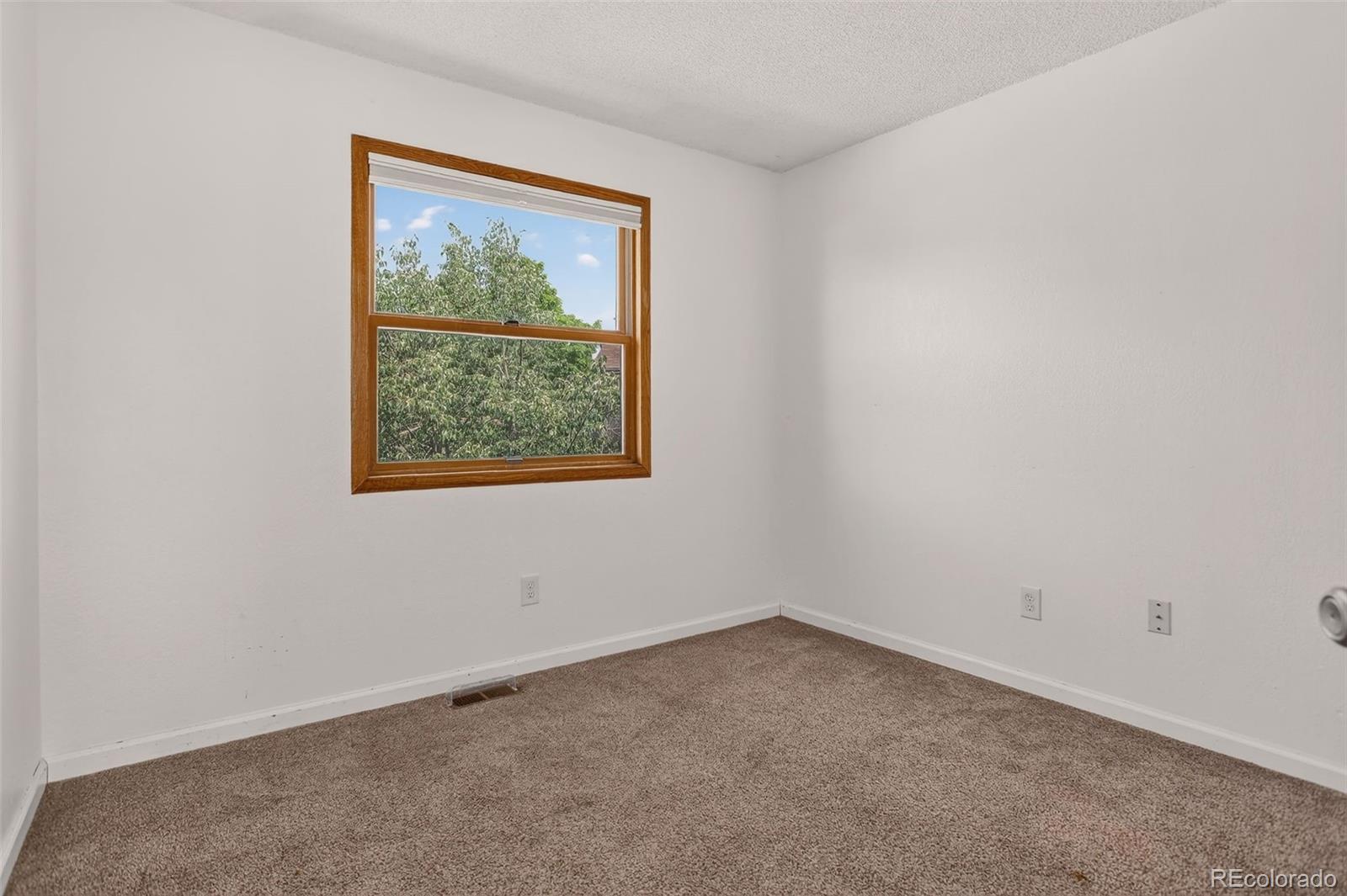 Thornton, Colorado, 80229, United States, 5 Bedrooms Bedrooms, ,2 BathroomsBathrooms,Residential,For Sale,1891126