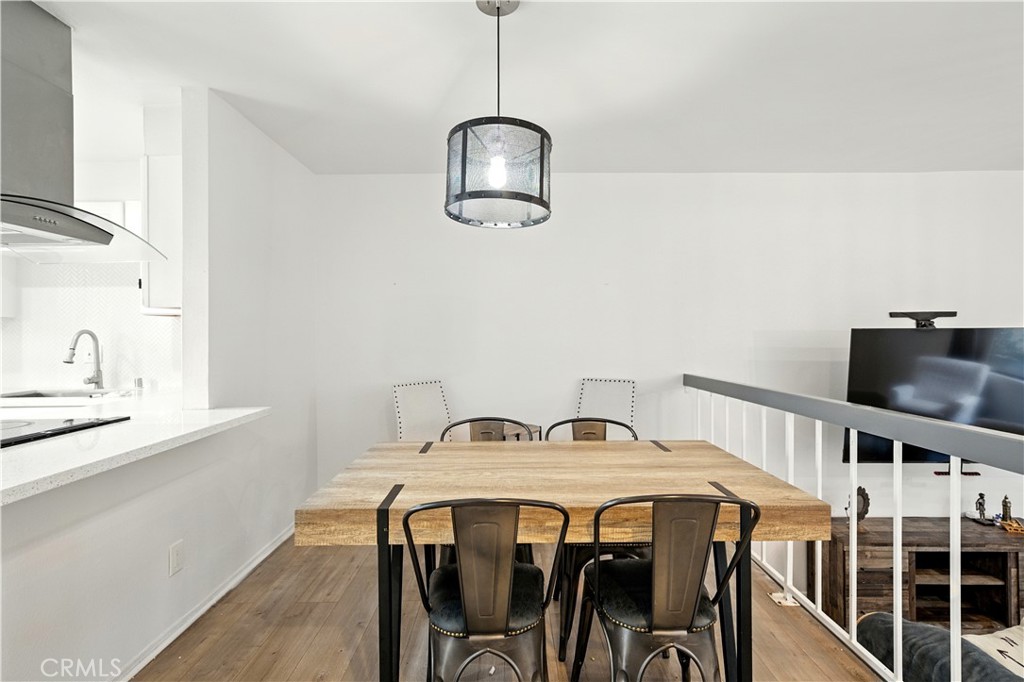 Van Nuys, California, 91405, United States, 3 Bedrooms Bedrooms, ,2 BathroomsBathrooms,Residential,For Sale,1979582