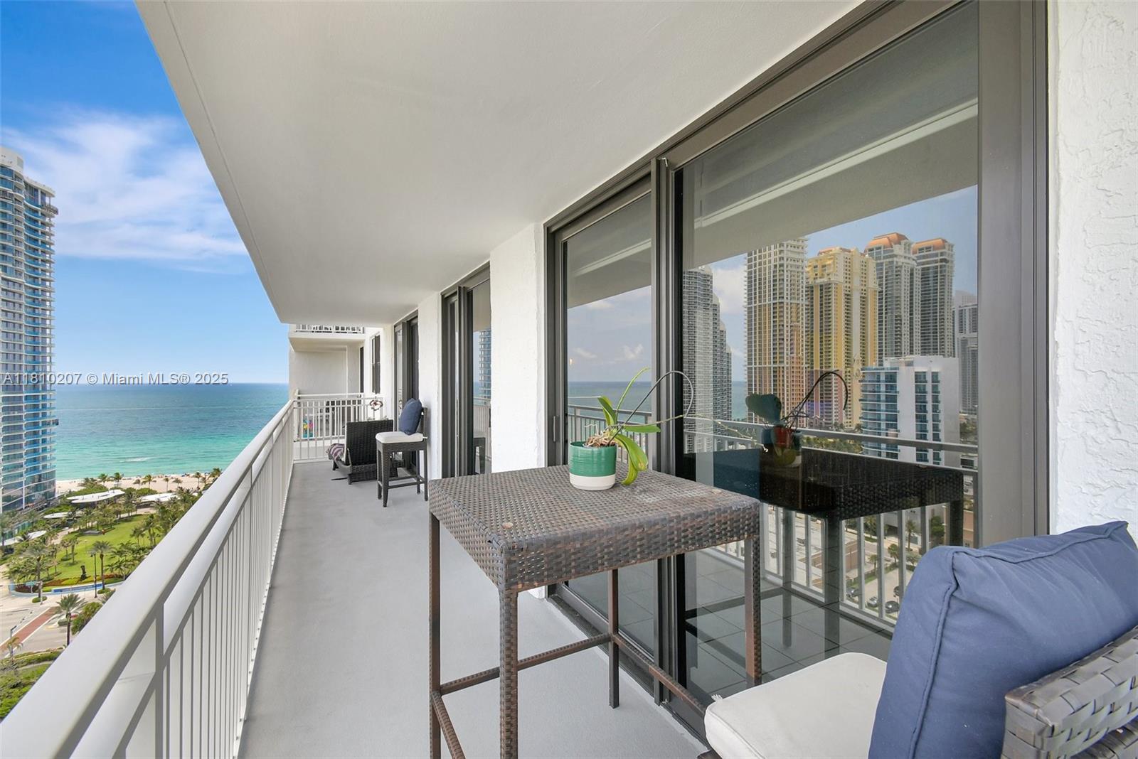 Sunny Isles Beach, Florida, 33160, United States, 2 Bedrooms Bedrooms, ,2 BathroomsBathrooms,Residential,For Sale,1837266
