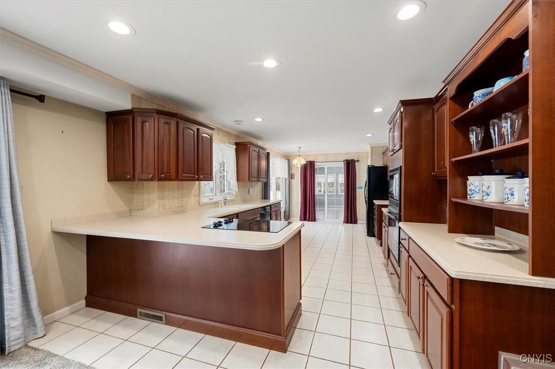 Rome, New York, 13440, United States, 3 Bedrooms Bedrooms, ,2 BathroomsBathrooms,Residential,For Sale,2003171