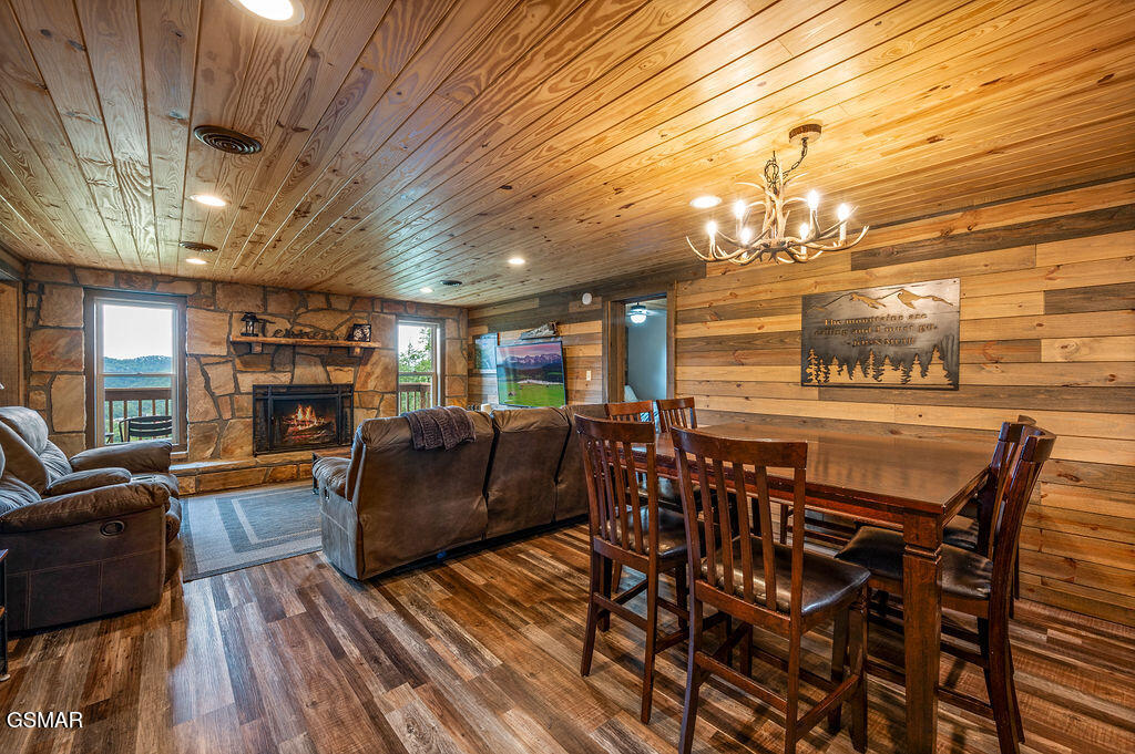 Sevierville, Tennessee, 37876, United States, 4 Bedrooms Bedrooms, ,6 BathroomsBathrooms,Residential,For Sale,2008845