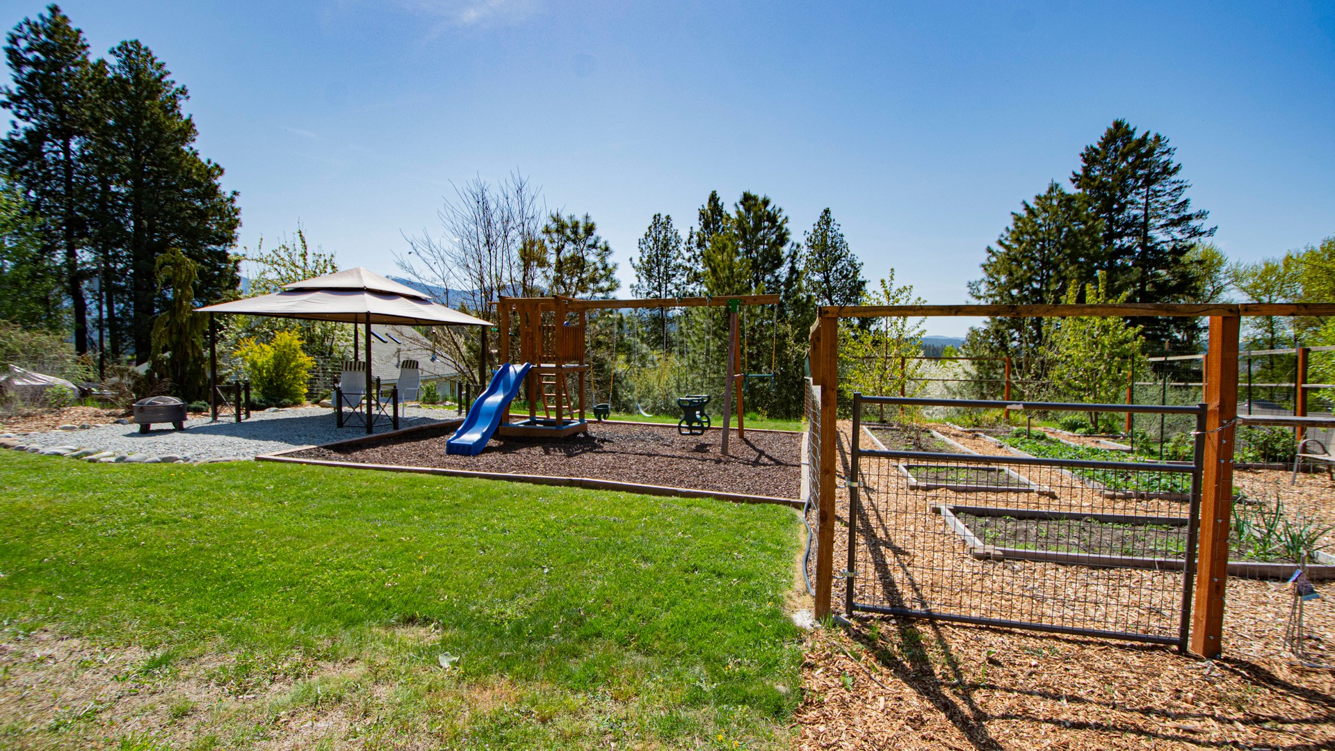 Bonners Ferry, Idaho, 83805, United States, 4 Bedrooms Bedrooms, ,4 BathroomsBathrooms,Residential,For Sale,1920426