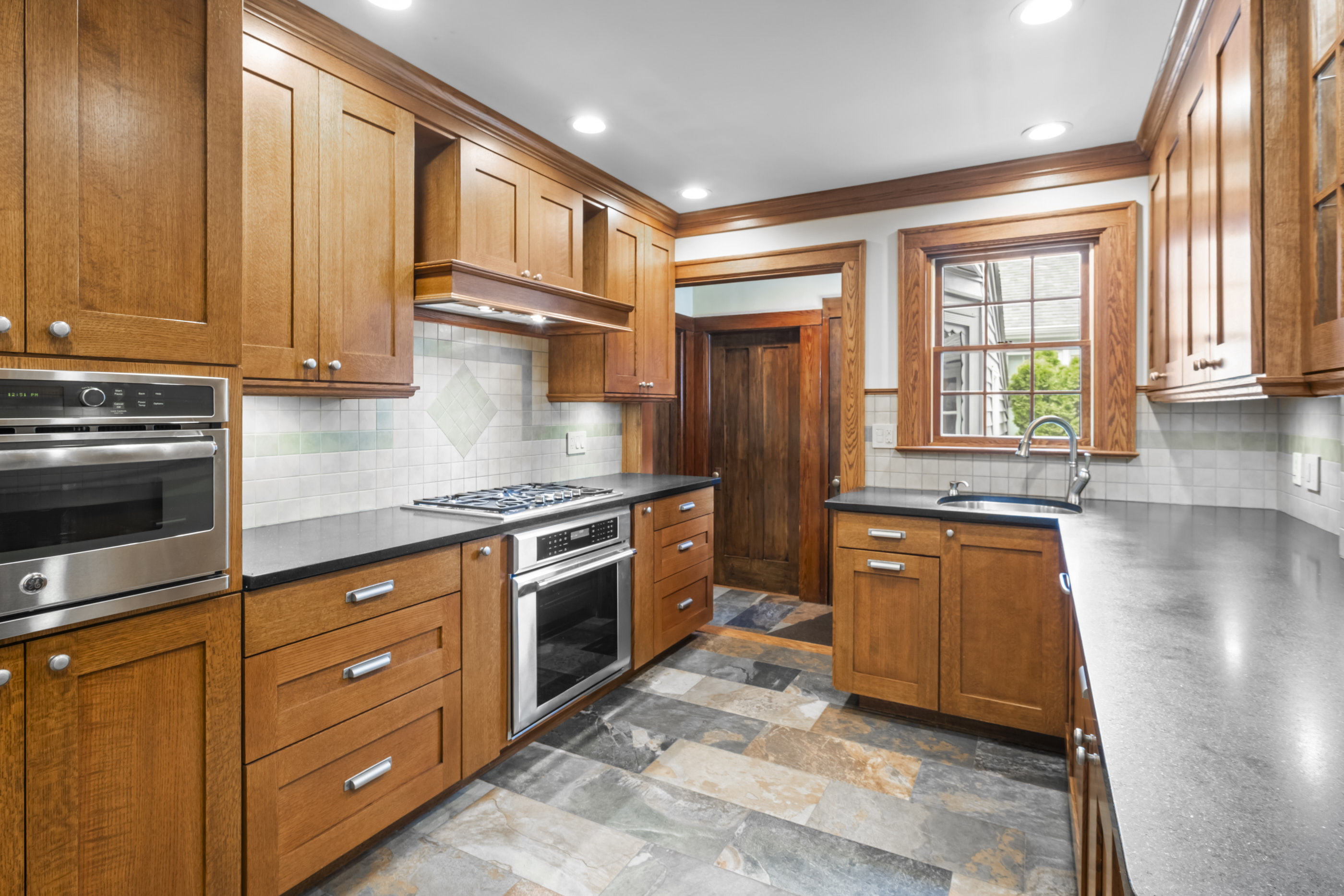 Bellerose Village, New York, 11001, United States, 3 Bedrooms Bedrooms, ,2 BathroomsBathrooms,Residential,For Sale,1974559