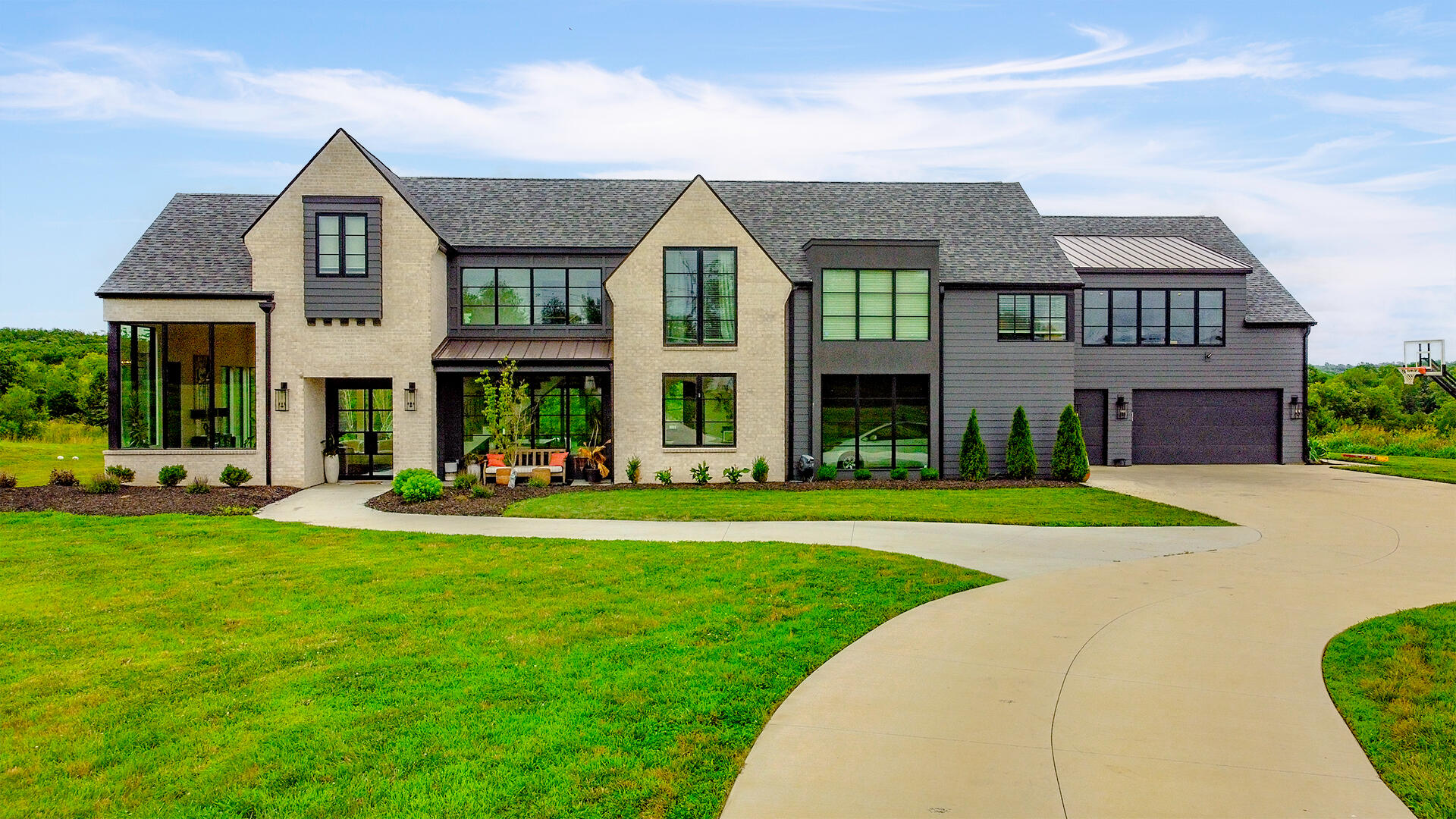 COLUMBIA, Missouri, 65202, United States, 5 Bedrooms Bedrooms, ,5 BathroomsBathrooms,Residential,For Sale,2019373