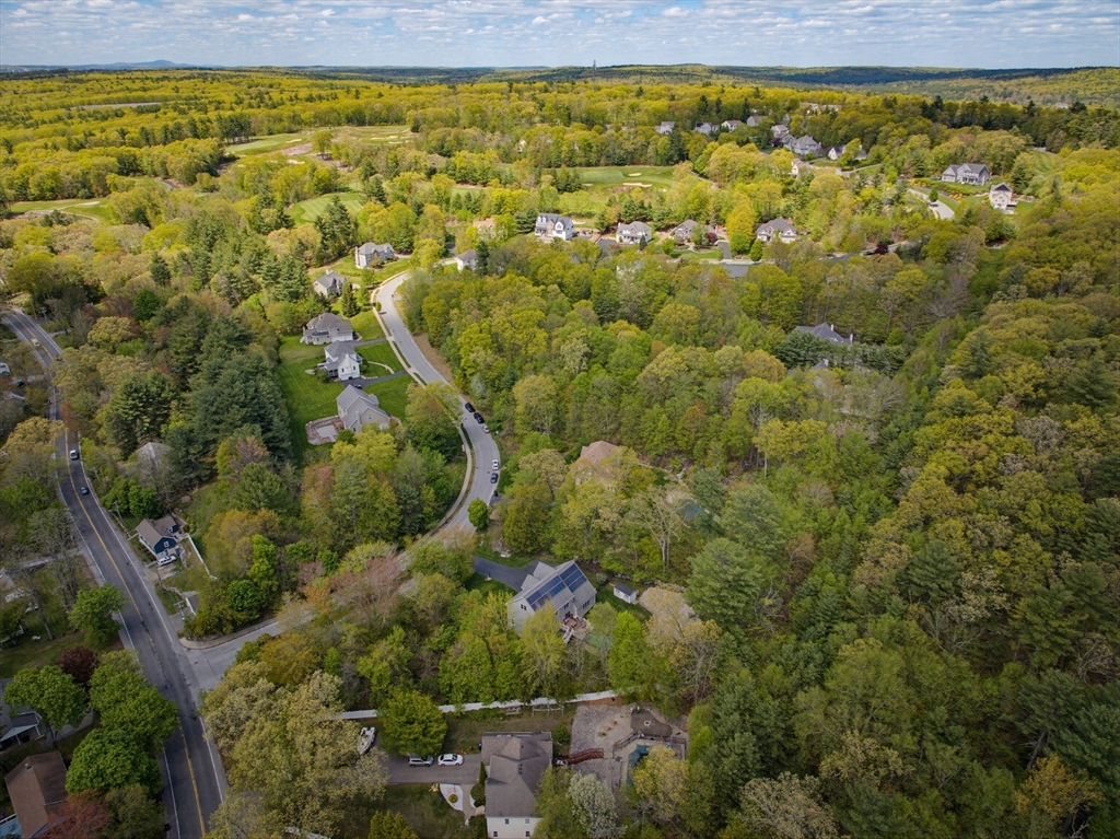 Northbridge, Massachusetts, 01534, United States, 4 Bedrooms Bedrooms, ,2 BathroomsBathrooms,Residential,For Sale,1977320