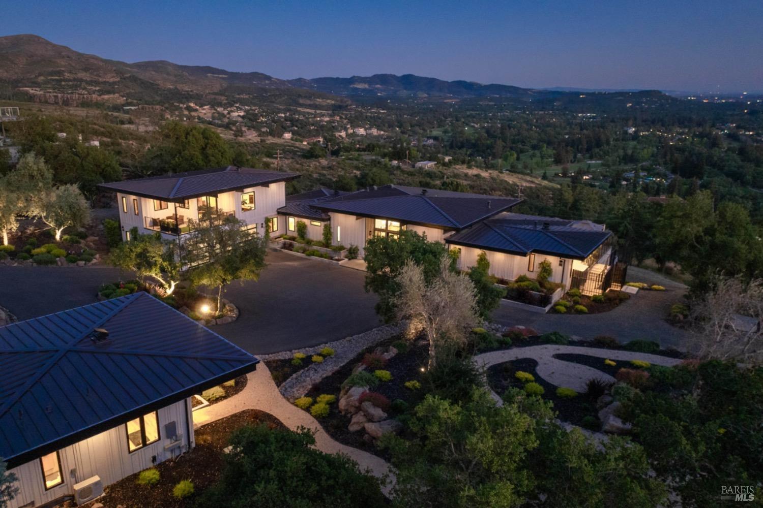 Napa, California, 94558, United States, 2 Bedrooms Bedrooms, ,5 BathroomsBathrooms,Residential,For Sale,1759434