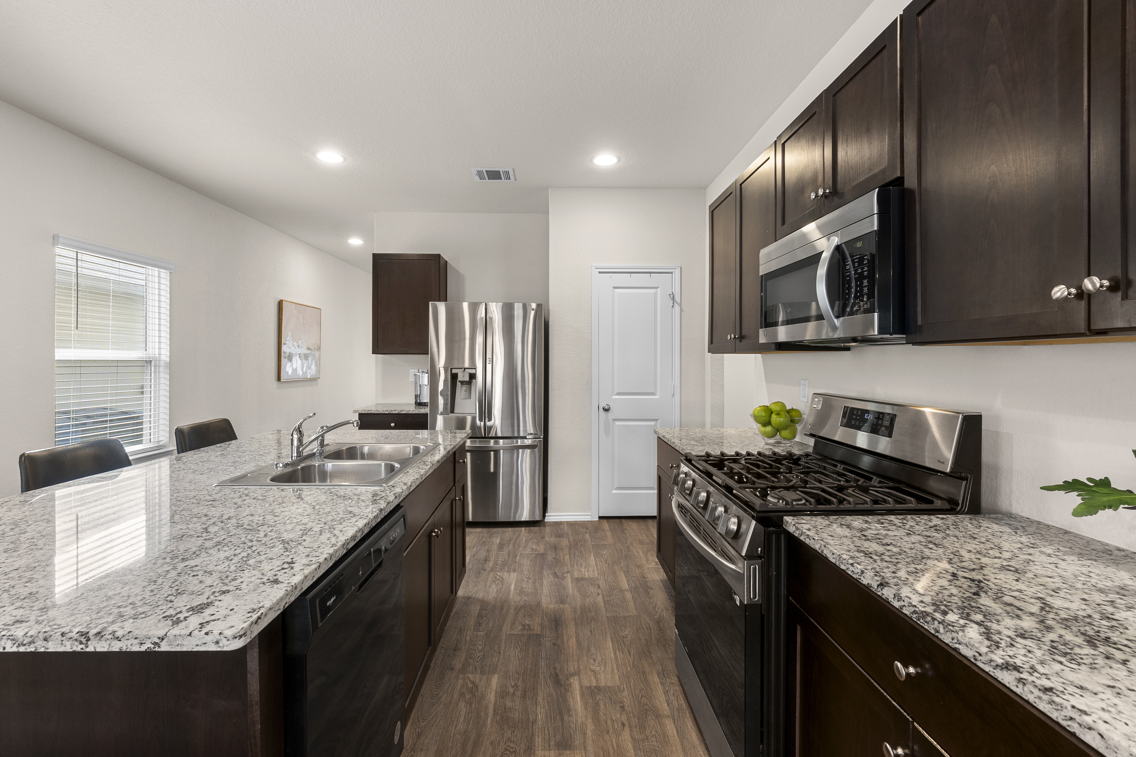  New Braunfels Living with a 2.99% Assumable VA Loan - 物件實景