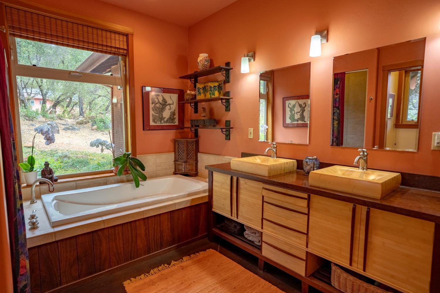 Nevada City, California, 95959, United States, 3 Bedrooms Bedrooms, ,3 BathroomsBathrooms,Residential,For Sale,1987910