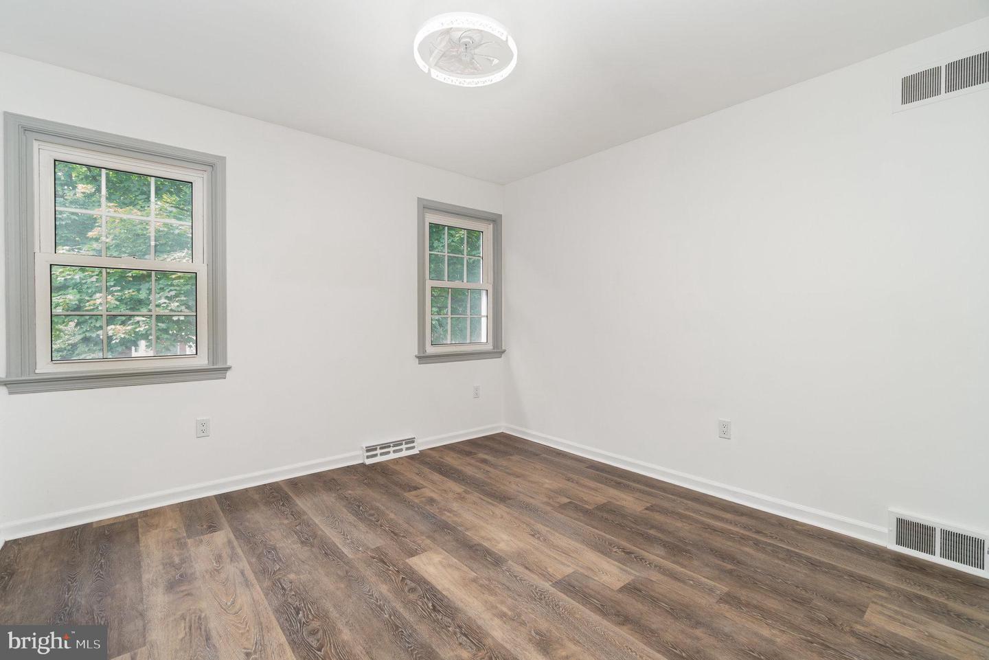 Mechanicsburg, Pennsylvania, 17050, United States, 4 Bedrooms Bedrooms, ,3 BathroomsBathrooms,Residential,For Sale,1948307