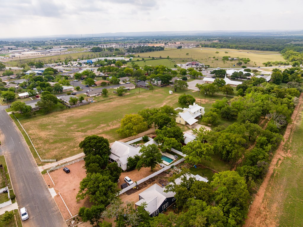 Fredericksburg, Texas, 78624, United States, 3 Bedrooms Bedrooms, ,2 BathroomsBathrooms,Residential,For Sale,1977273