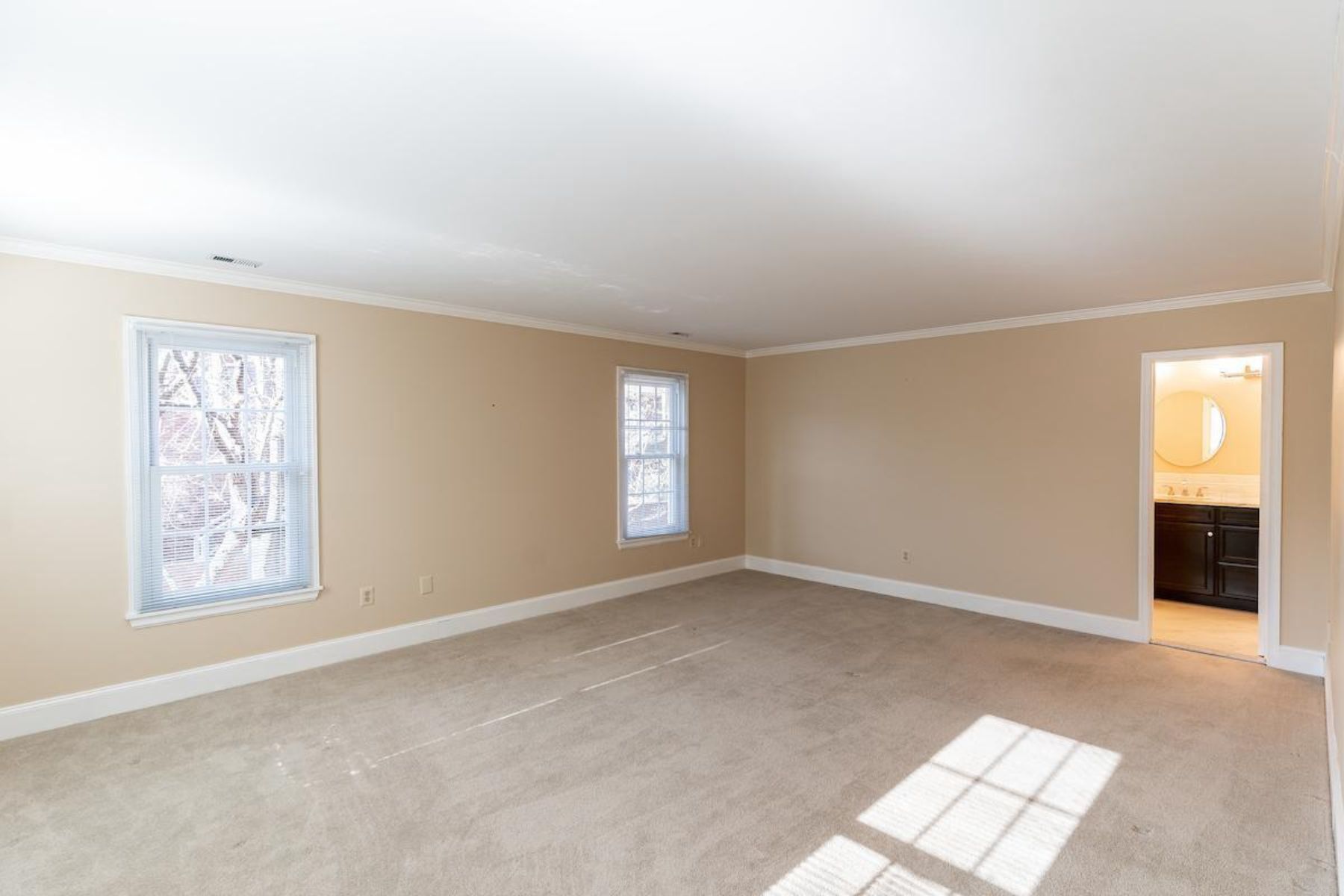  7348 Lewinsville Square Place, Mclean, VA, 22101 - 物件實景