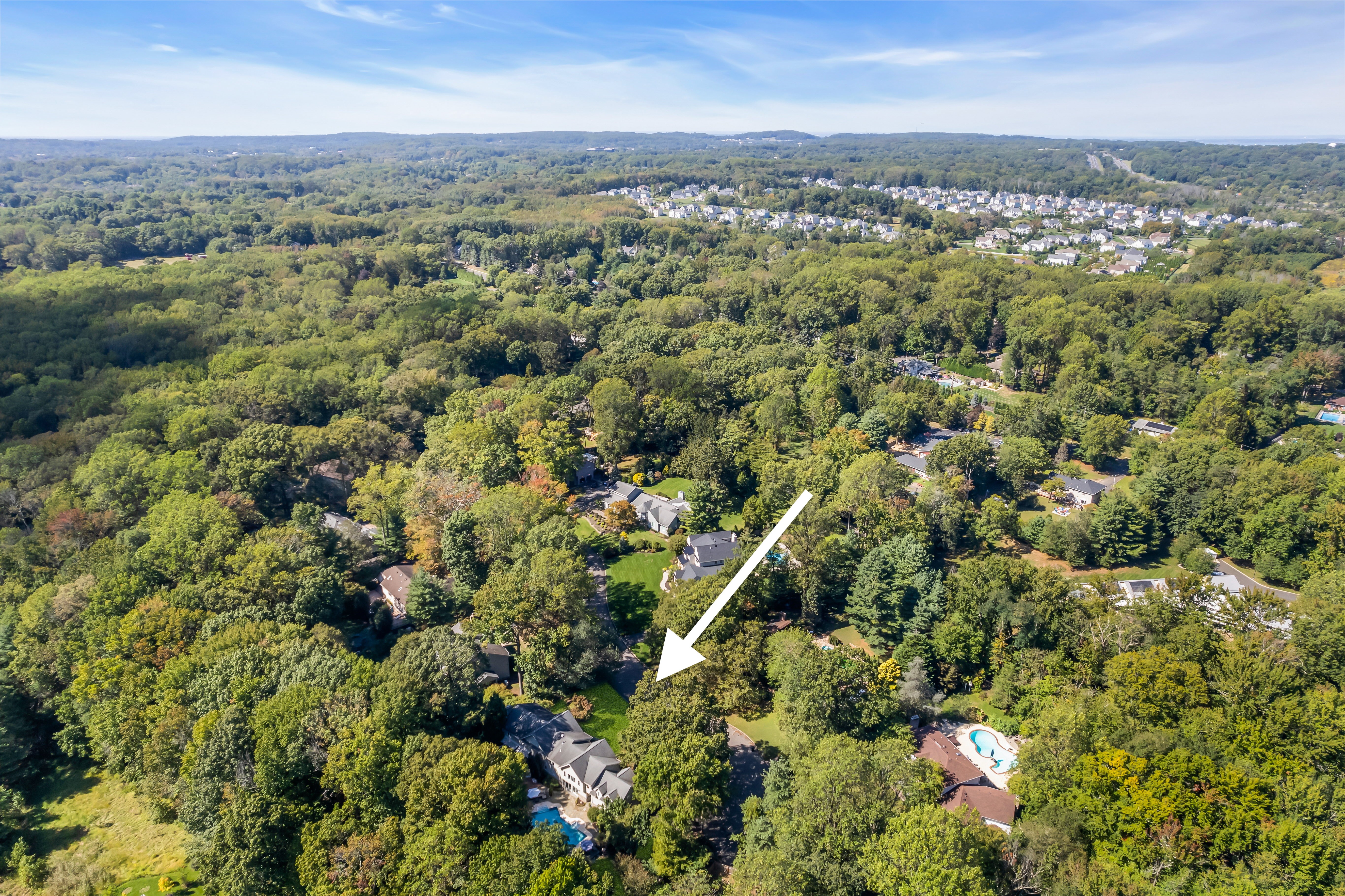  5-Bedroom Colonial in Lincroft - 物件實景
